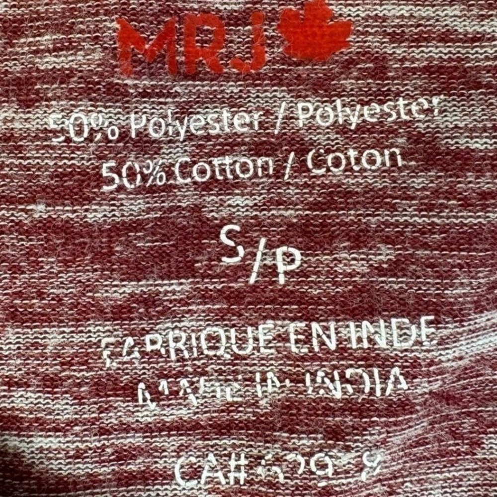 MRJ Canada Niagara Falls Graphic T-Shirt Burgundy Rhinestone V-Neck Small - Picture 2 of 5